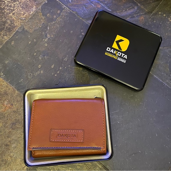 Dakota WorkPro Series Genuine Leather Tri-Fold Wallet with RFID Protection - New - Picture 1 of 3
